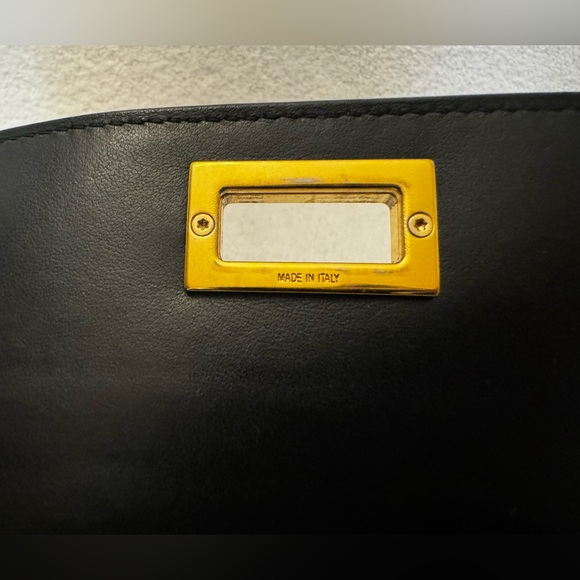 Fendi Peekaboo Continental long wallet with dust bag and certificate card. - Picture 7 of 16